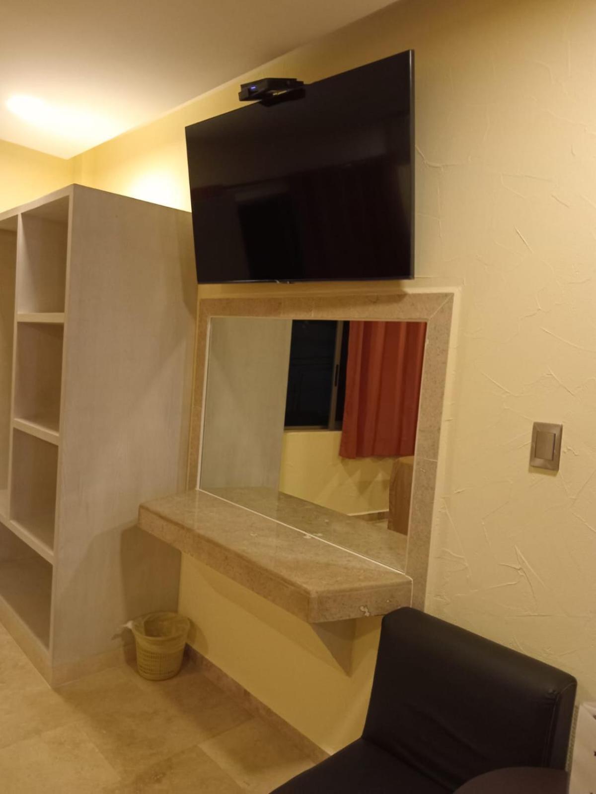 Hotel Parador Del Rey テミスコ エクステリア 写真